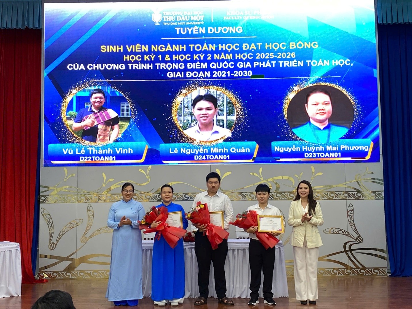Trao học bổng