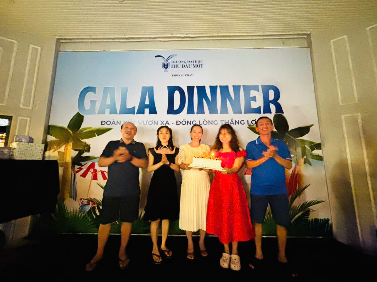 Chúc mừng sinh nhật tháng 8 tại Gala Dinner